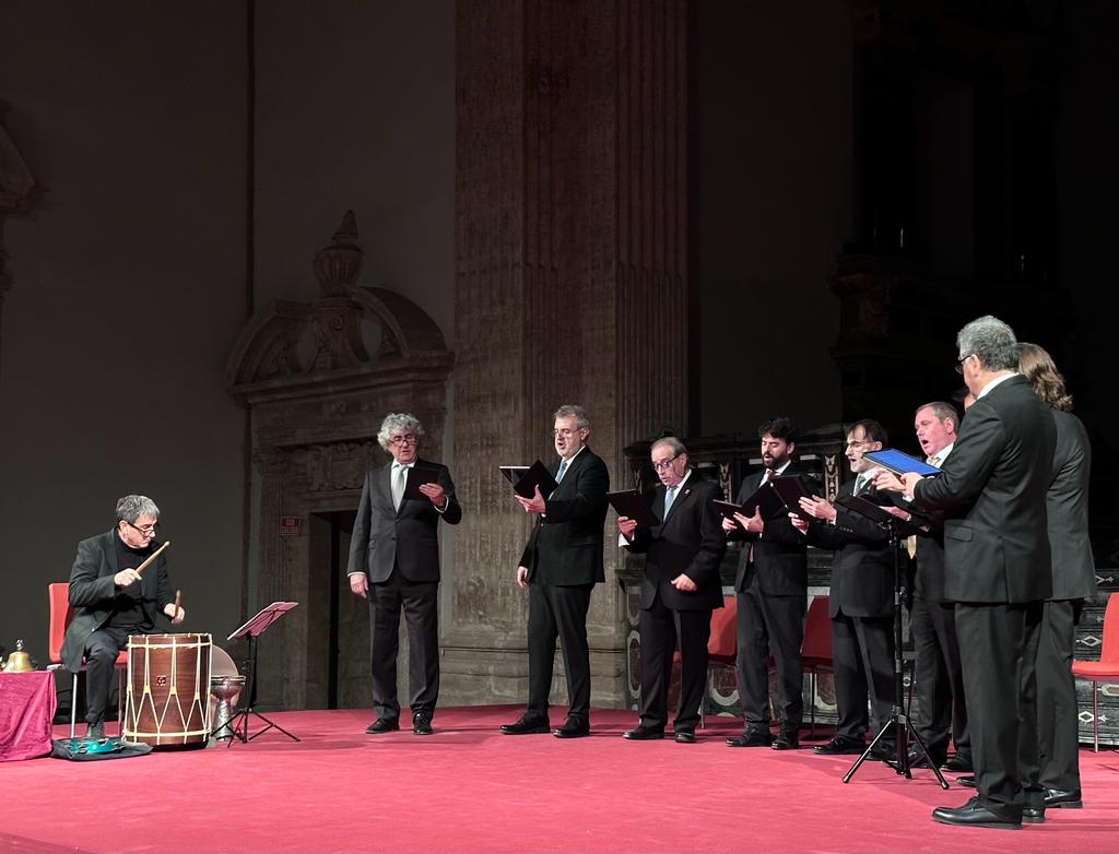 CorLluisVich's tweet photo. Anit en Sant Miquel dels Reis de València dins del @FestivalMHA amb Pau Ballester en la percusió. Cants de nadal medievals i renaixentistes en un marc incomparable. https://t.co/NZLfFU8KiP