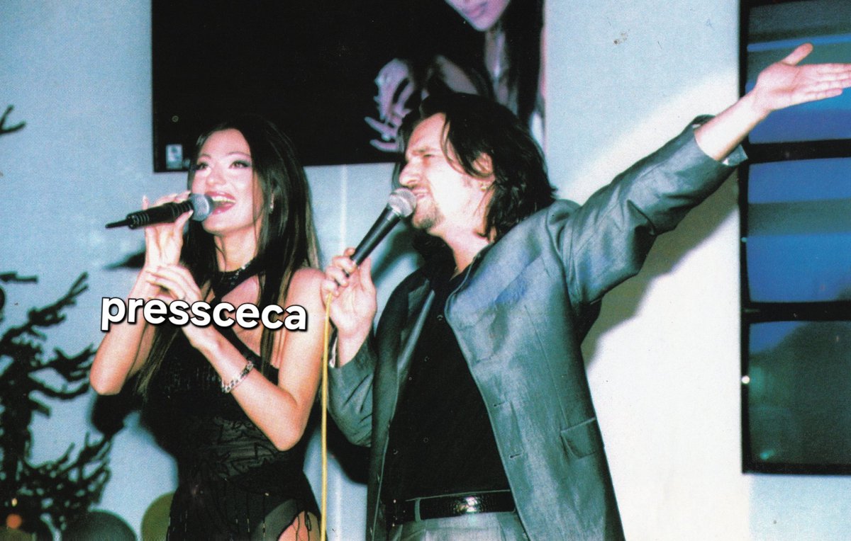 PressCeca's tweet photo. 📌 Istog dana organizovana je velika promocija albuma u jednom beogradskom hotelu! 🇷🇸

#Ceca #Ceca1999 #Ceca2000 #CecaRažnatović #MarinaTucaković https://t.co/ZG2Wk1QYyi