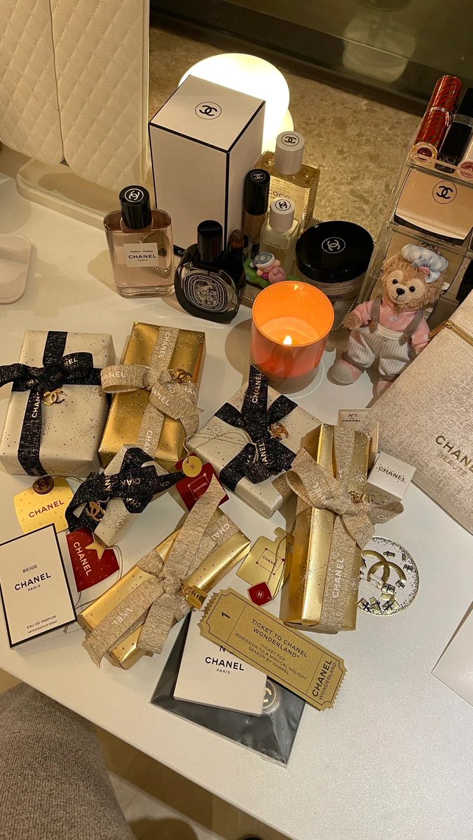 rem49er's tweet image. It is not strange that a girl likes beauty.💓