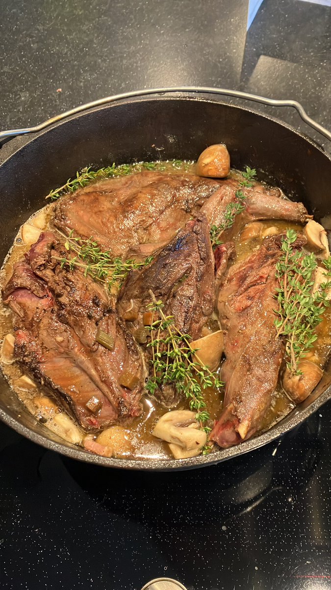 Quality time …… local Shot #Haas #slowfood #slowcooking