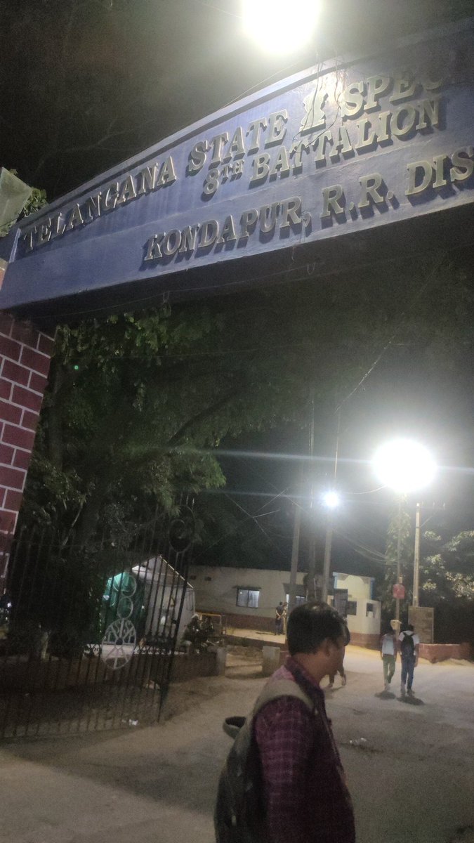 ursashwik's tweet photo. @TSRTCHQ  90 minutes waiting at kondapur battalion busstop.. no 10H buses. https://t.co/7GgkcqdMIM