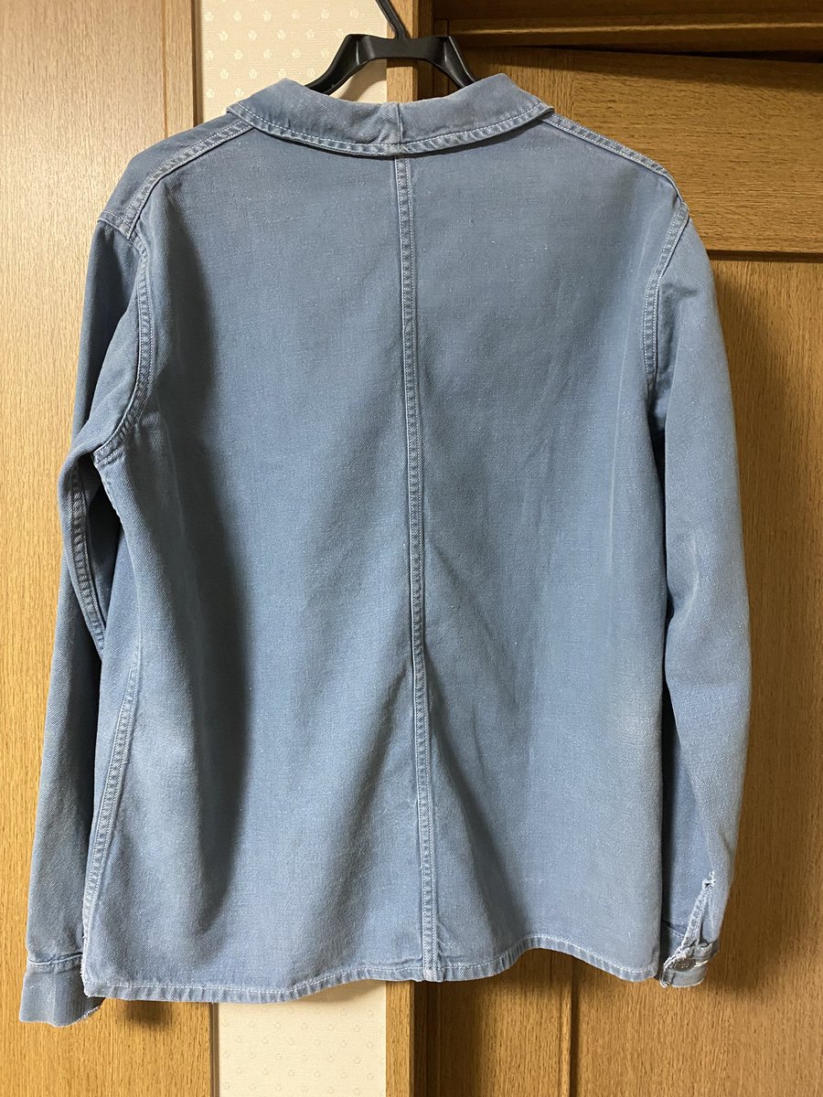 RcPo2SiKmyGzPw4's tweet photo. 仕事のストレスで服を買う
その服、今日も届く
おまえ、お洒落番長でも何でもないだろ
ただのおっさんが
ヤフオクで落札した感情を教えろ
わかりません
#60s ヴィンテージ フランス Vポケット カバーオール ワークジャケット ヨーロッパ 古着 ユーロワーク ビンテージ ジャケ
#FrenchWork https://t.co/FDPqxTbwcG