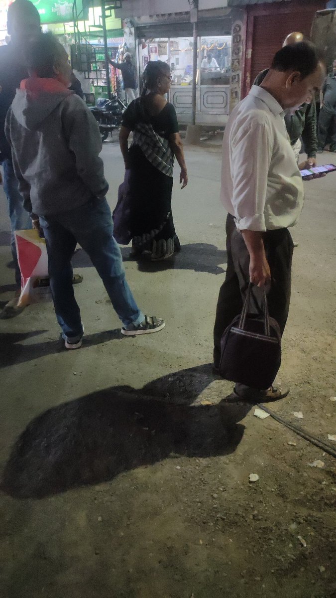 ursashwik's tweet photo. People angry with @TSRTCHQ https://t.co/HzAwyyyefT
