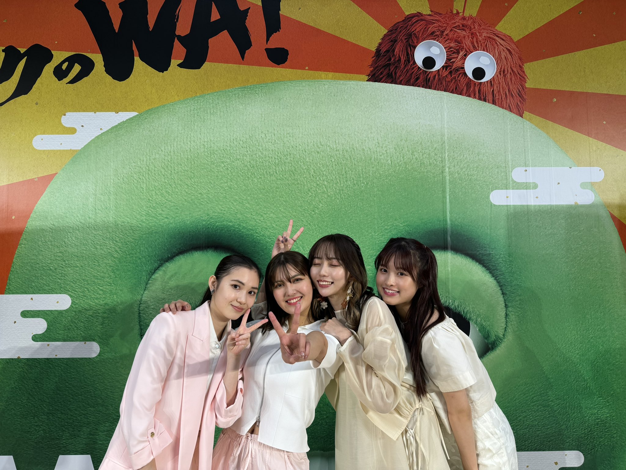 GChMDwmbgAASG_N?format=jpg&name=large