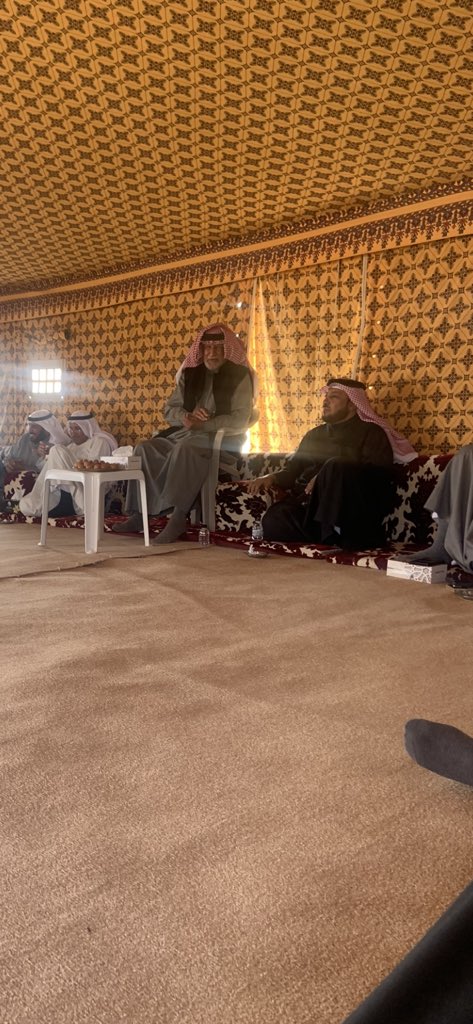 شرّفني اليوم على الغداء أخي الكبير وقدوتي الرمز الوطني ( أحمد نصار الشريعان ) 

واستمتعنا في الجلوس والحديث معه الله يحفظه ويطول في عمره ..

وكذلك شرّفني بعض الأخوة من الاحباب والاصدقاء ..

 .. مرحبا و مسهلا بالجميع وشكراً على تشريفكم لي .