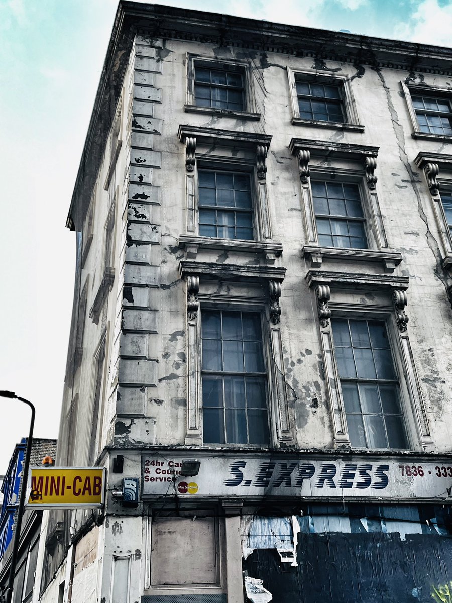 matt_cork's tweet image. Drop that ghetto blaster… 🔊 🔊🔊

#themefrom #sexpress #markmoore #london #walking #banger