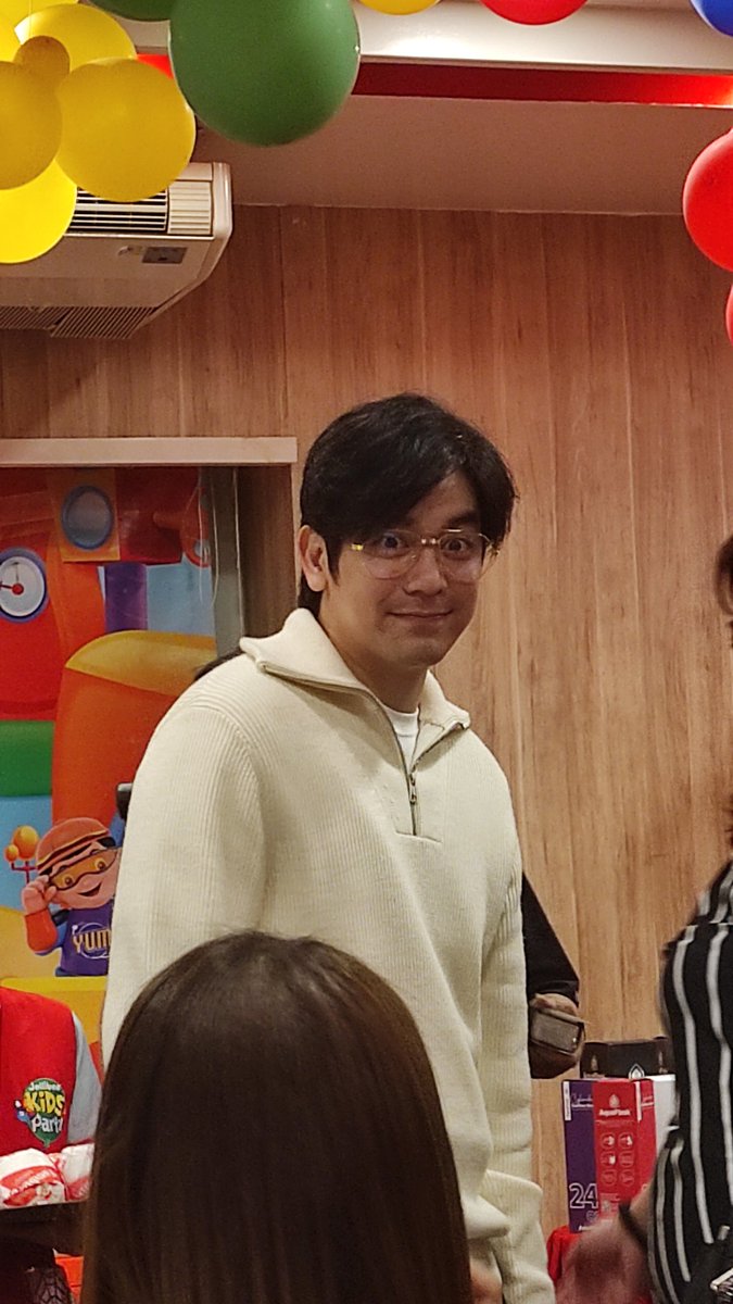 Iamlorie26's tweet photo. Remember me?
Joshua; of course!π
#keleg
#TropangJoshuaYEP https://t.co/8dTXoFGMoW
