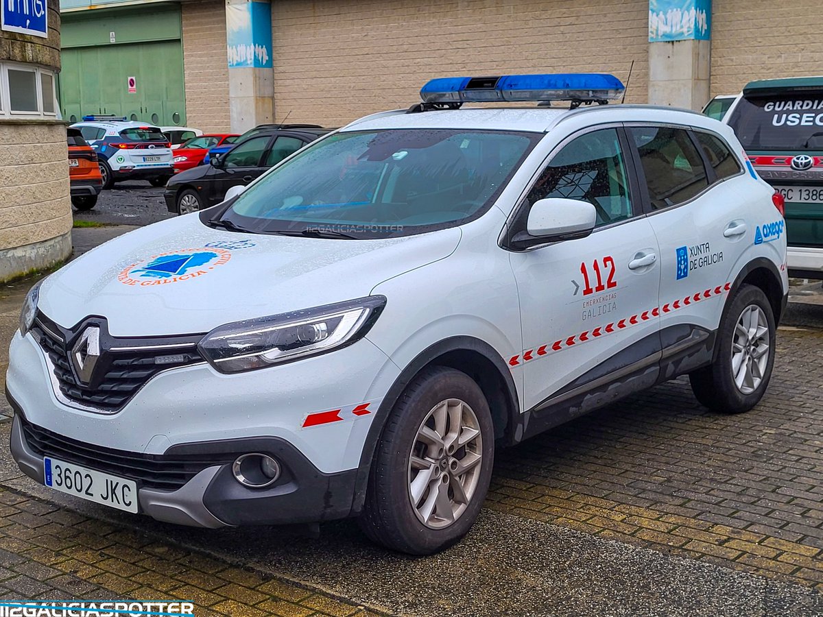 GaliciaSpotter's tweet photo. Renault Kadjar perteneciente al Director Provincial de Emergencias y Protección Civil de la Agencia Gallega de Emergencias 112.
Equipado por @ricarsatsl .
#renaultkadjar #axega112 #emergencias #112galicia #isaearcus #silleda #galicia #sedexpo #sedexpo23 #sedexpo2023 https://t.co/gOTVDRT4EZ