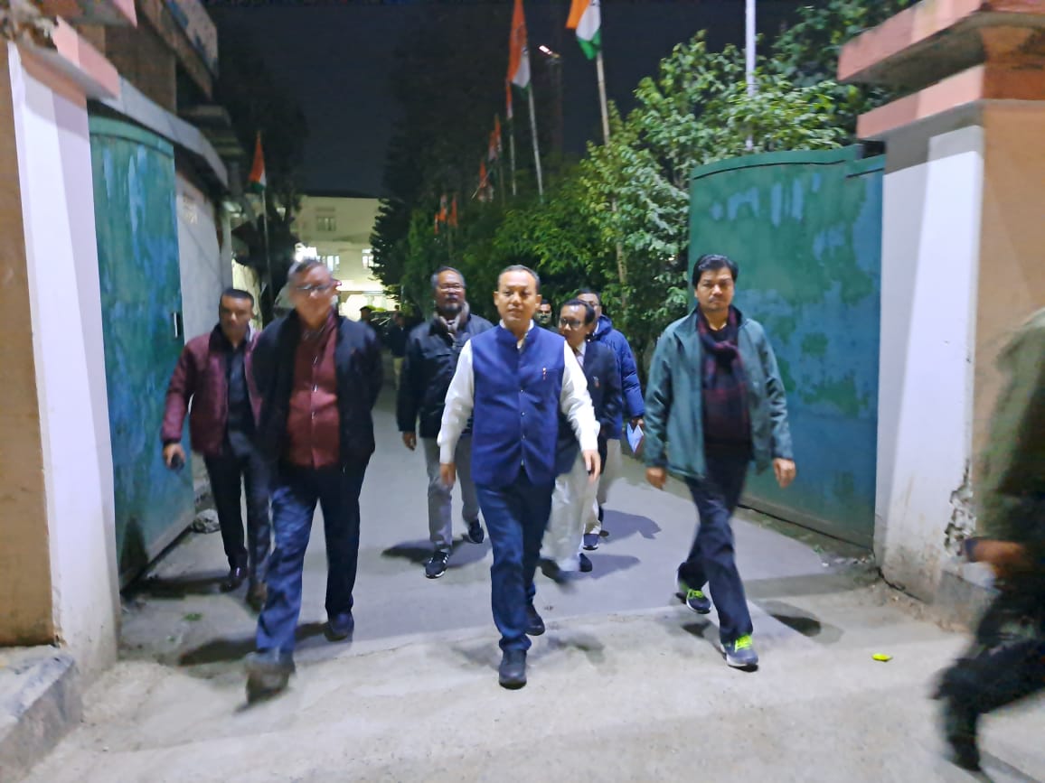 INCManipur's tweet photo. Manipur PCC President Shri  @meghachandra_k and senior party leaders inspecting for #BharatNyayYatra at Congress Bhavan in Imphal at night today. 

MPCC has started gearing up for Bharat Nyay Yatra, which will begin from Manipur on 14th January, 2024.
@RahulGandhi 
@girishgoa https://t.co/tdR9xq4qEw