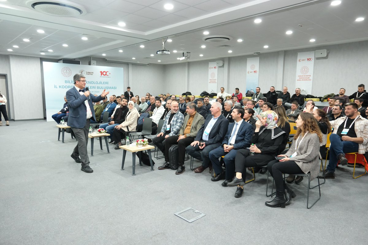 YEĞİTEK Genel Müdürlüğü tarafından, 26-28 Aralık 2023 tarihleri arasında Eğitim Teknolojileri Kuluçka ve İnovasyon Merkezi (ETKİM)'de "Bilişim Teknolojileri İl Koordinatörleri Buluşması" gerçekleştirildi.
<a href="/tcmeb/">Millî Eğitim Bakanlığı</a> 
<a href="/Yusuf__Tekin/">Yusuf Tekin</a> 
<a href="/mebyegitek/">Yenilik ve Eğitim Teknolojileri Genel Müdürlüğü</a> 

🔗meb.ai/aBjnuv