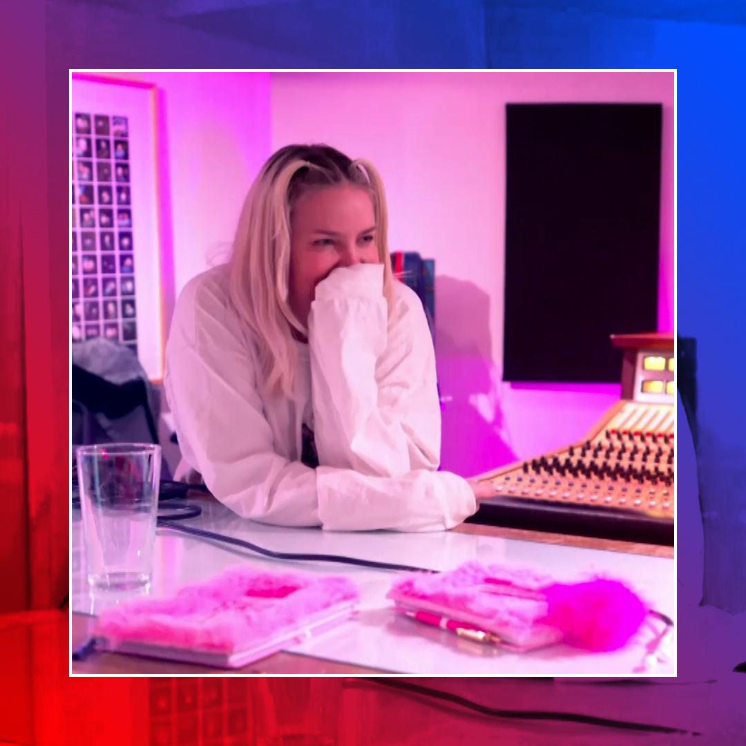 Obsessed with @AnneMarie's song writing stationary 💅🏻 #TheVoiceUK