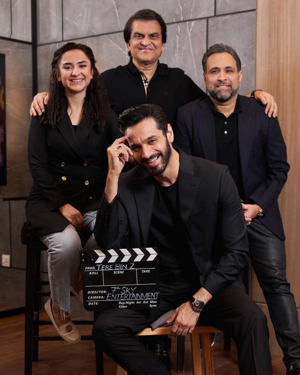 _kmzx's tweet photo. 😭😭🖤🖤🖤🔥🔥

{#WahajAli #Murtasim #YumnaZaidi #YumHaj #Meerasim #TereBin } https://t.co/NEQm0XNT5T