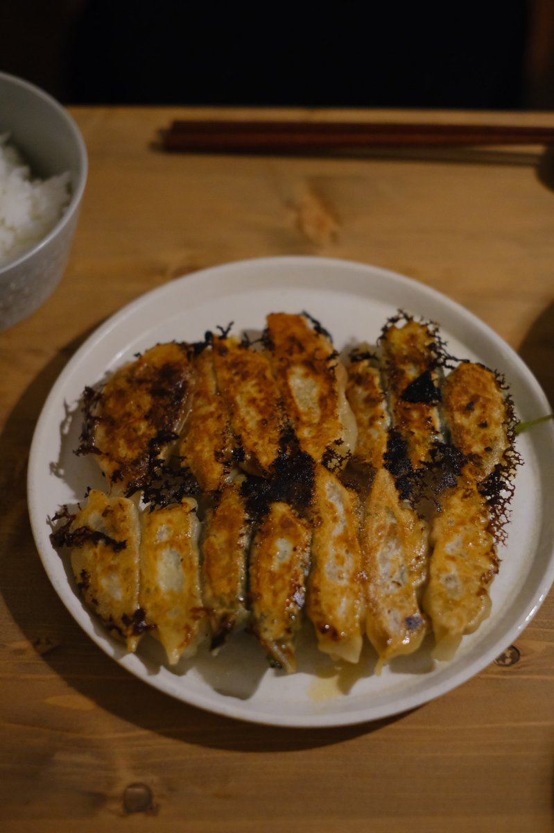 mi_piace223's tweet photo. 特技「餃子焼き」と書けるかもしれない🥟 https://t.co/P7Fs7tGTRn
