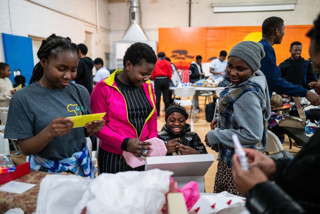 We had so much fun opening presents last week at our After School Program before ACE students went on school break! THANK YOU to @FirstU and @uucw for delivering 85 thoughtful and exciting presents. ❤️

📸 @rosewinephoto