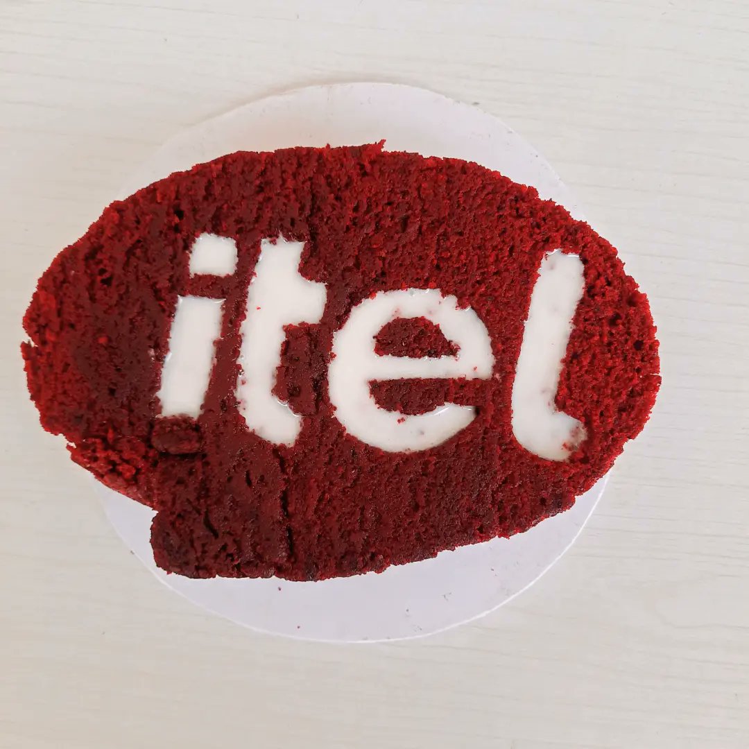 JollyBake's tweet photo. Here is my recreation of the New itel logo as a cake.
Materials; Red Velvet Cake and White Royal Icing 
#MyitelLogo #TheNewitel @itelNigeria https://t.co/RGR7sxZDck
