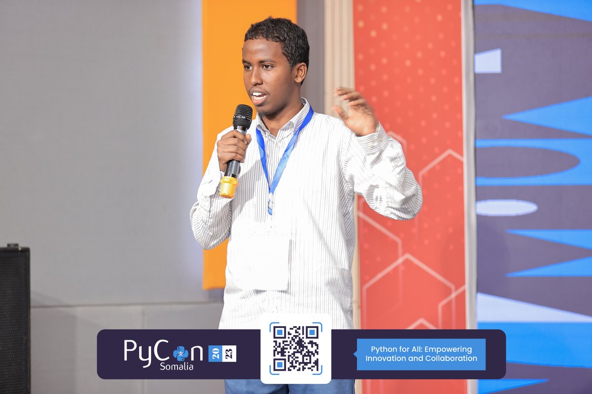 PyConSomalia's tweet photo. Muhammad Abdullahi, one of our speakers, shared insights on recent tech changes and how software engineers can navigate the evolving AI landscape in his session 'Navigating the AI Maze as a Software Engineer.' π #PyConSomalia #AI #TechTrends #PyCon2023 https://t.co/stKgENH2nr