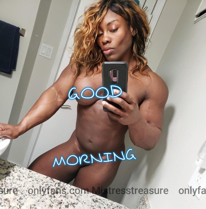 Ready to close this chapter and embrace a new one God be willing...let's take the fluff and mold into<a href="/tag/bodybuilding"class="tags"><span>#bodybuilding</span></a><a href="/tag/lifestyle"class="tags"><span>#lifestyle</span></a><a href="/tag/femdom"class="tags"><span>#femdom</span></a><a href="/tag/femalebodyb"class="tags"><span>#femalebodyb</span></a>