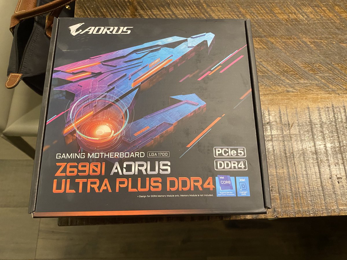 umbshow's tweet image. ITX boards are so damned cute.