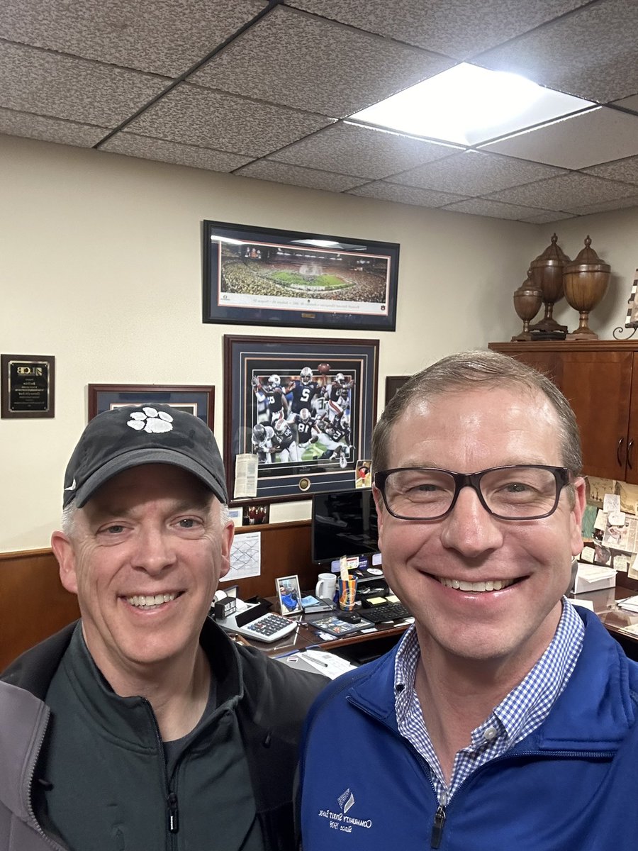 BradMBolton's tweet photo. Enjoyed having my #UpNorth brother @RobertMFisher stop by #RedBay on his trip to the AL yesterday!
Thankful that @ICBA service brought our families together!
Missing Beth though!

@CommSpiritBank @ICBA @TiogaBank https://t.co/aUQsxilGPf