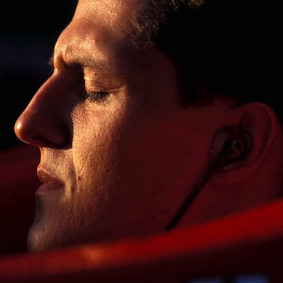 LauraLuthien86's tweet photo. #KeepFightingMichael

Poche parole, solo esclusivamente Grazie Campione Mio! 
Ti penso sempre e ogni tappa della tua carriera, che ho vissuto insieme a te, rimarrà indelebile nel mio cuore. 
Un abbraccio a te e alla tua bella famiglia Schumy: a Mick,  Ralf, a Corinna, a Gina...a loro vanno i miei più cari pensieri oggi ❤️❤️❤️