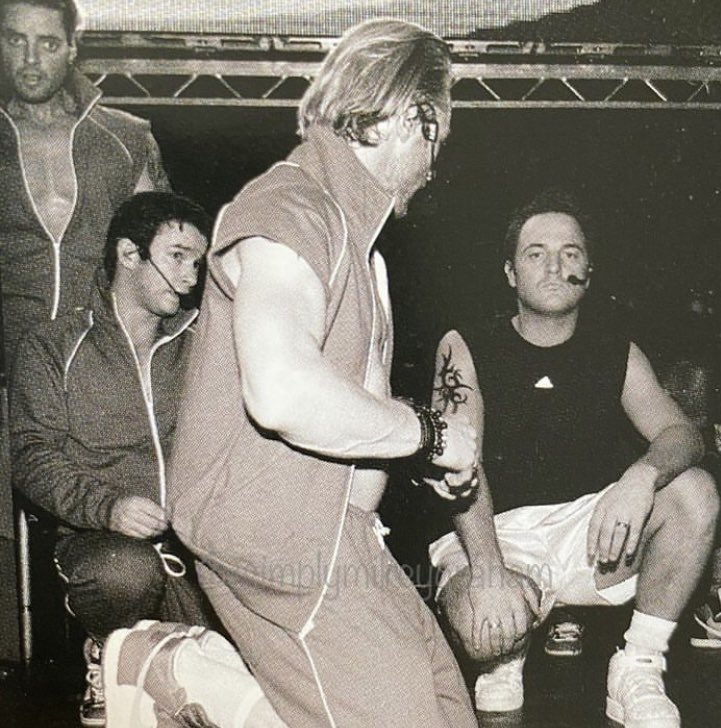 simplymikeygra1's tweet photo. Deep in thought there @MRMIKEYGRAHAM! (Credit- Better ‘09 Tour Programme admin copy) #SimplyMikeyGraham #MikeyGraham #Boyzone #BetterTour #WTGGT #WeLoveYouMikey https://t.co/pYKi60dpOH