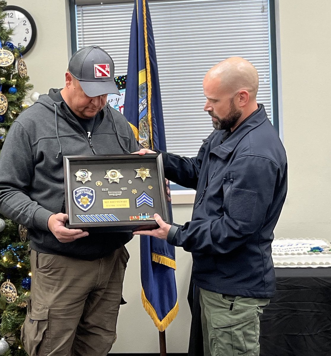 BonnevilleCSO's tweet photo. Wednesday we celebrated the retirement of Sgt. Bret Stewart, who served for 24 years as part of our Detention Team.  Sgt. Stewart has been a big influence on our team and we are proud of his hard work and dedication to this community.  Congratulations! #BCSOFamily #BCSOTeam https://t.co/hptBPhT9yg