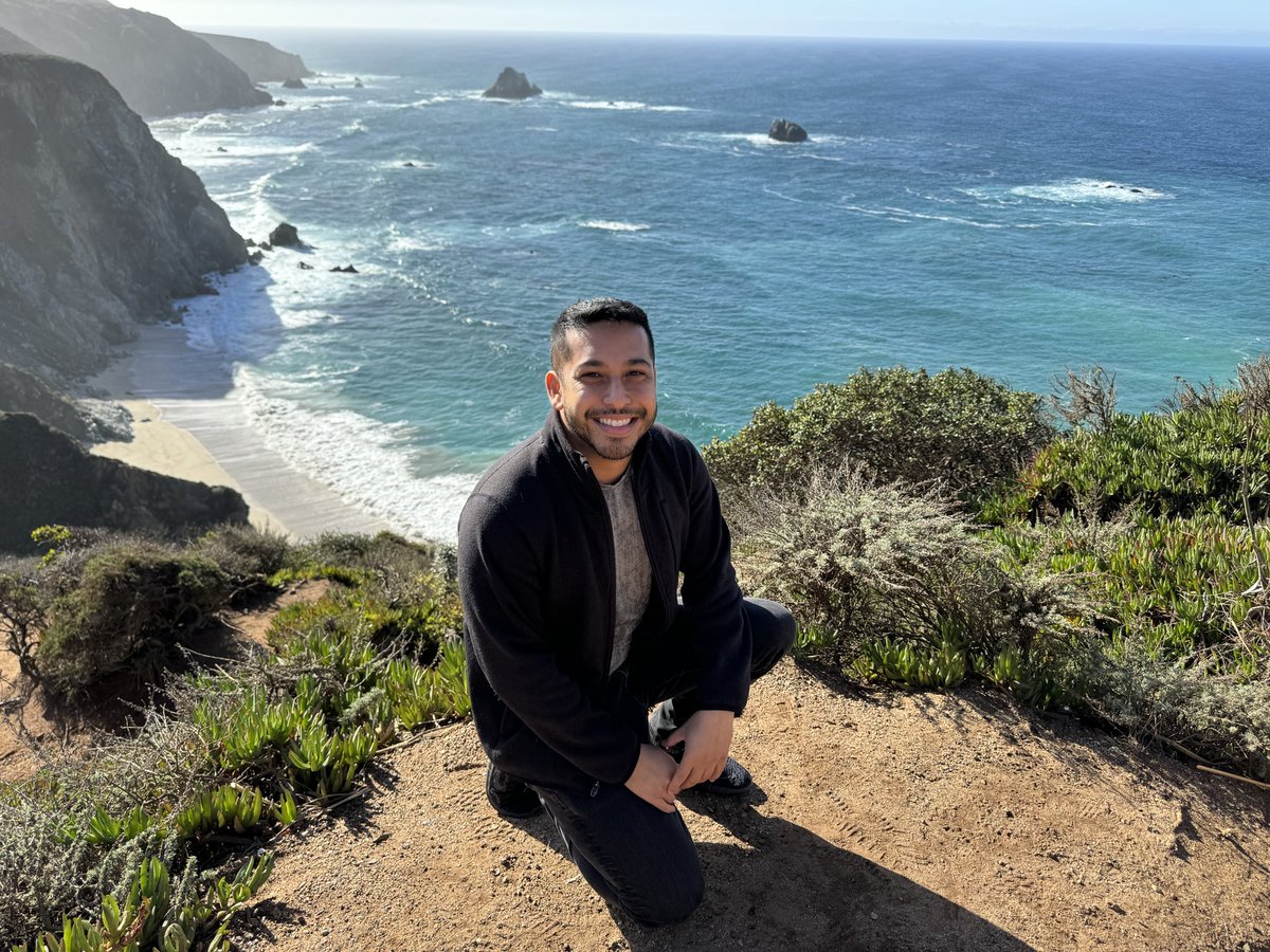 Chris102090's tweet photo. Monterey Vibes with my Family 🥰 https://t.co/anSd104l9F