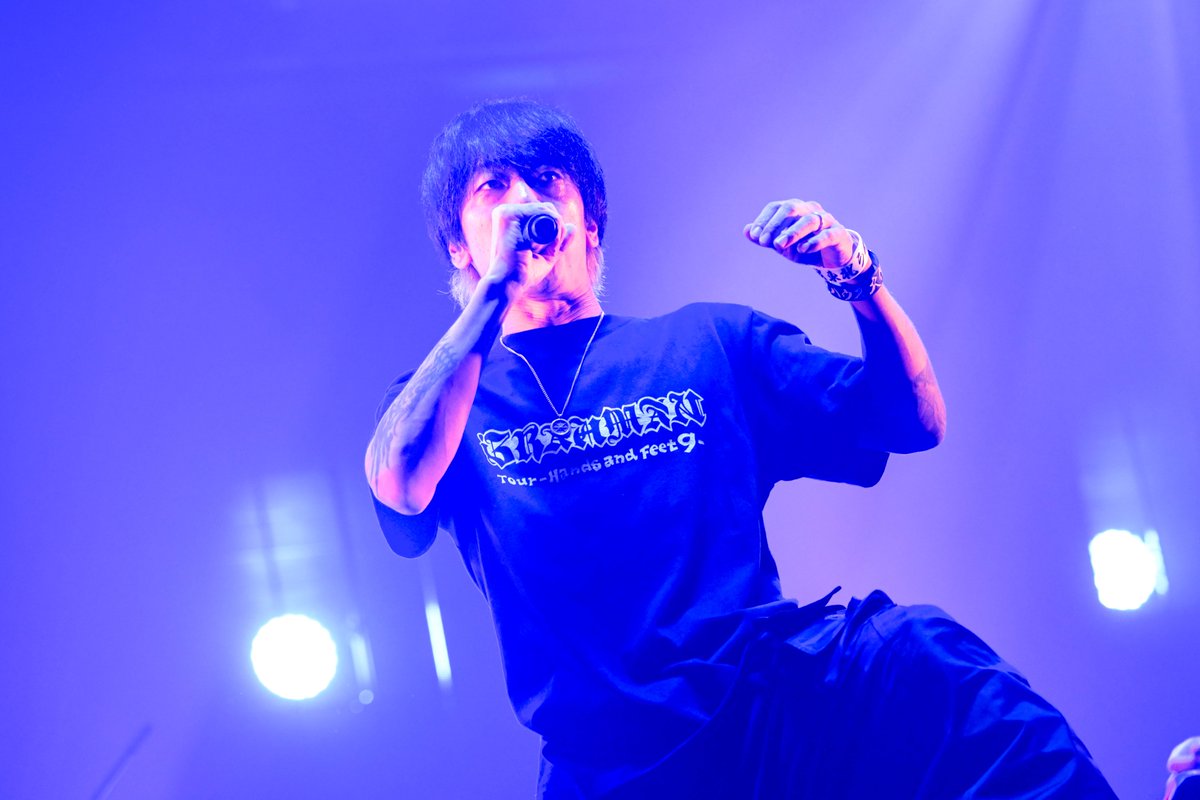 FM802RADIOCRAZY's tweet photo. ELLEGARDEN 細美武士もBRAHMANのステージに登場！

photo by ハヤシマコ https://t.co/2n9Rs9Y6g9