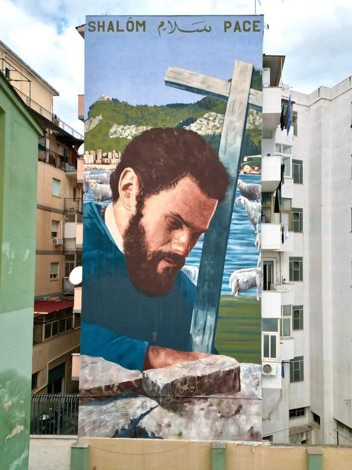 Il suo 100° murale @ScaIgor lo dedica a fratel #BiagioConte ❤️
Spettacolo.
#Shalom
Missione di Speranza e Carità
#Palermo