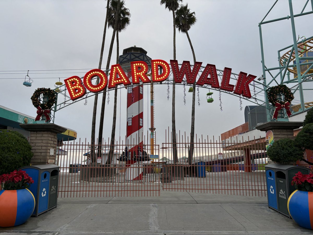 UWPlattWBB's tweet photo. Great day yesterday…. Took in forest air &amp; sea air!! #Redwoods #BananaSlugs  #Boardwalk #OceanBreeze https://t.co/Bqo9ruvmQT