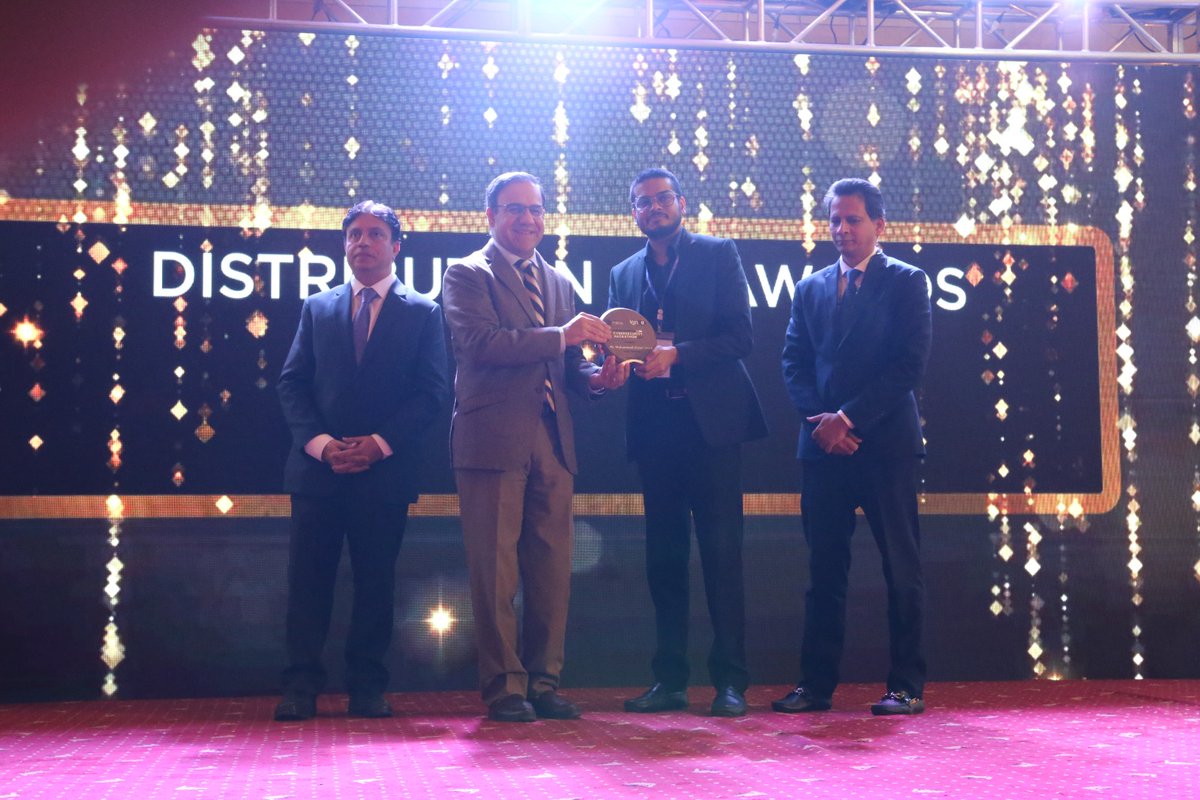 IgniteNTF's tweet image. (a)✨#AwardsCeremony #DigitalPakistan #CybersecurityHackathon2023 Grand Finale! 🏆🔥 Dr. Umar Saif, Federal Minister IT &amp;amp; Telecom, Syed Junaid Imam, Member IT, Ministry of IT &amp;amp; Telecom, and  CEO Ignite, Asim Shahryar Husain, honored our exceptional contributors with Awards.