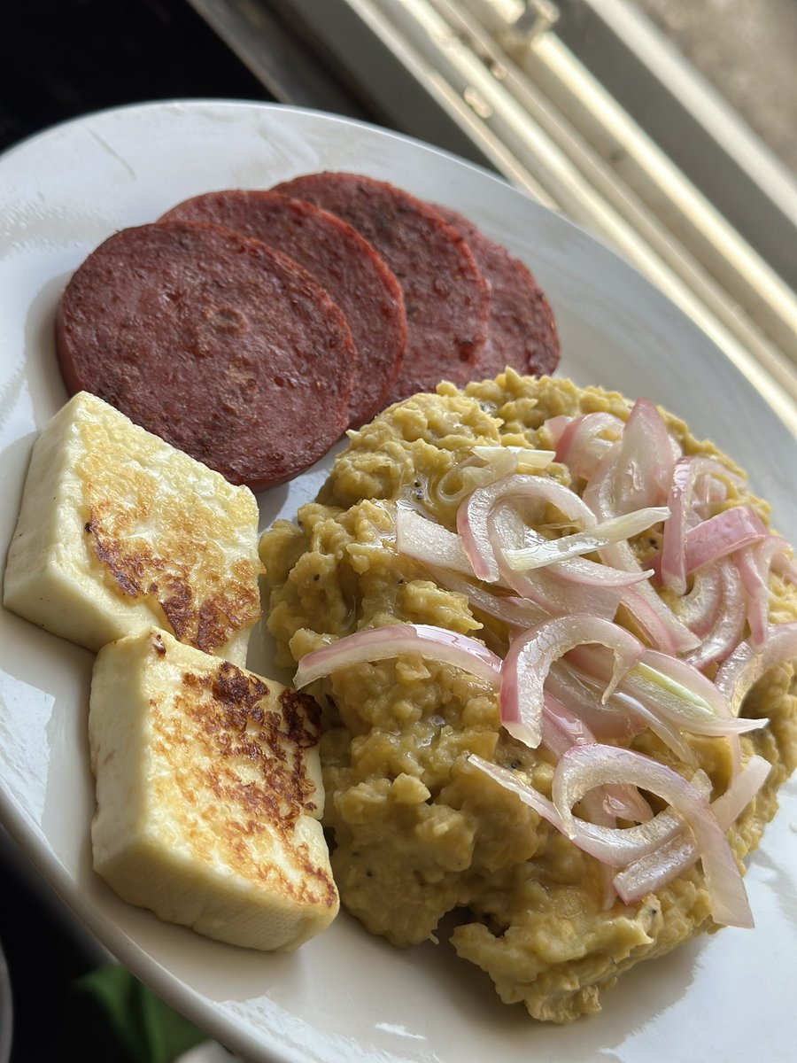 galvezperdomo's tweet photo. Mi desayuno me quedó lindo 🤤😋 https://t.co/GvCuH8t59v