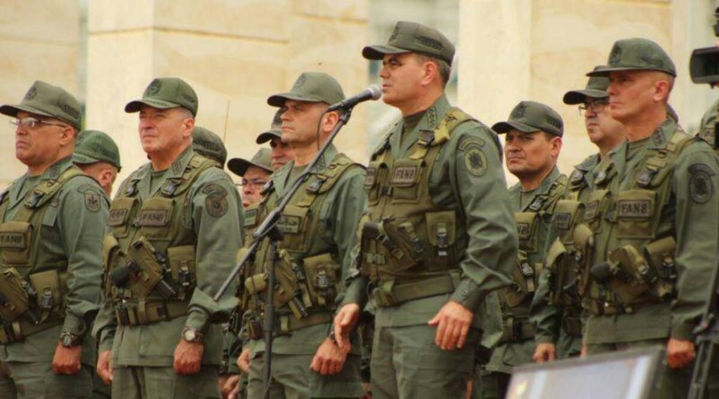 #NotiMippCI 📰🗞| FANB preparada para defender y resguardar el territorio nacional. Lea más ⏩acortar.link/hTQP78
#2023AñoSoberano
