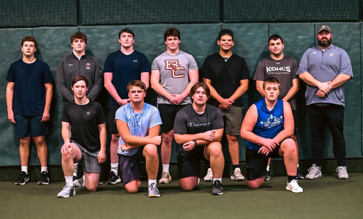 Ages 13 to 18, got some creatures in this group. (Missing @DeanRuxx2025 he got to go to a bowl game yesterday.) Another great winter session. #OLBrotherhood