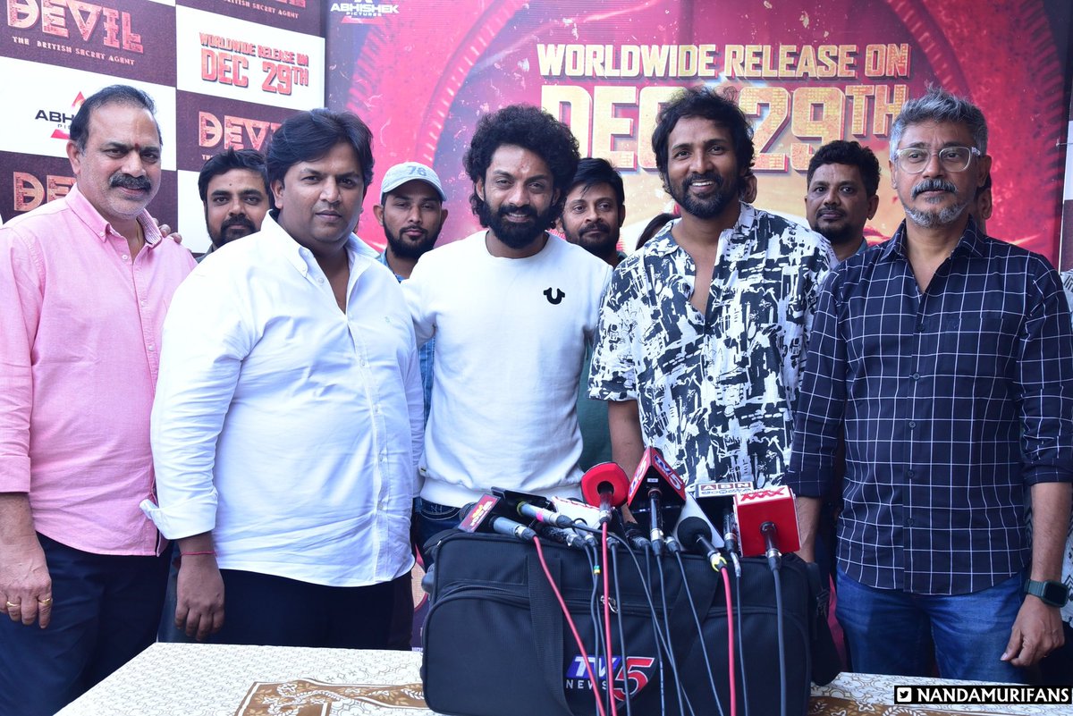movieflicks123's tweet photo. #Devil2 Confirmed by #Kalyanaram after #Bimbisara2 will Plan 🔥🔥 https://t.co/cBXTDPJTF3