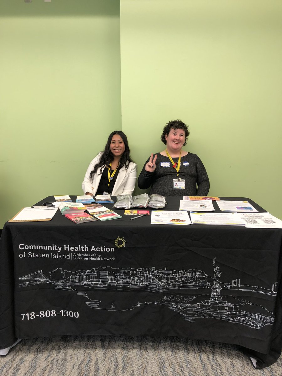 What are your #NewYear resolutions? 🍾 🎉 🎩 Staying healthy is different for everyone. @chasinyc staff is ready to help you find your path. Want help with #SNAP applications or to hear more about our #HIV &amp; #HepC testing? Call us at 718-808-1333! #Holidays #happyholidays