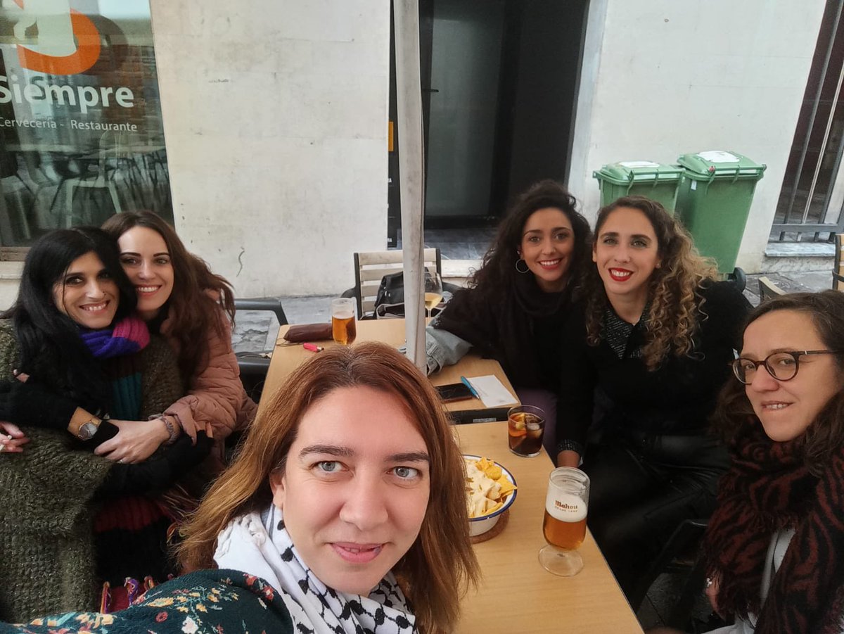 zoa_laszlo's tweet photo. Y se lió. ♥️✊🏽#camaradamigas https://t.co/2JYTNd1x9z