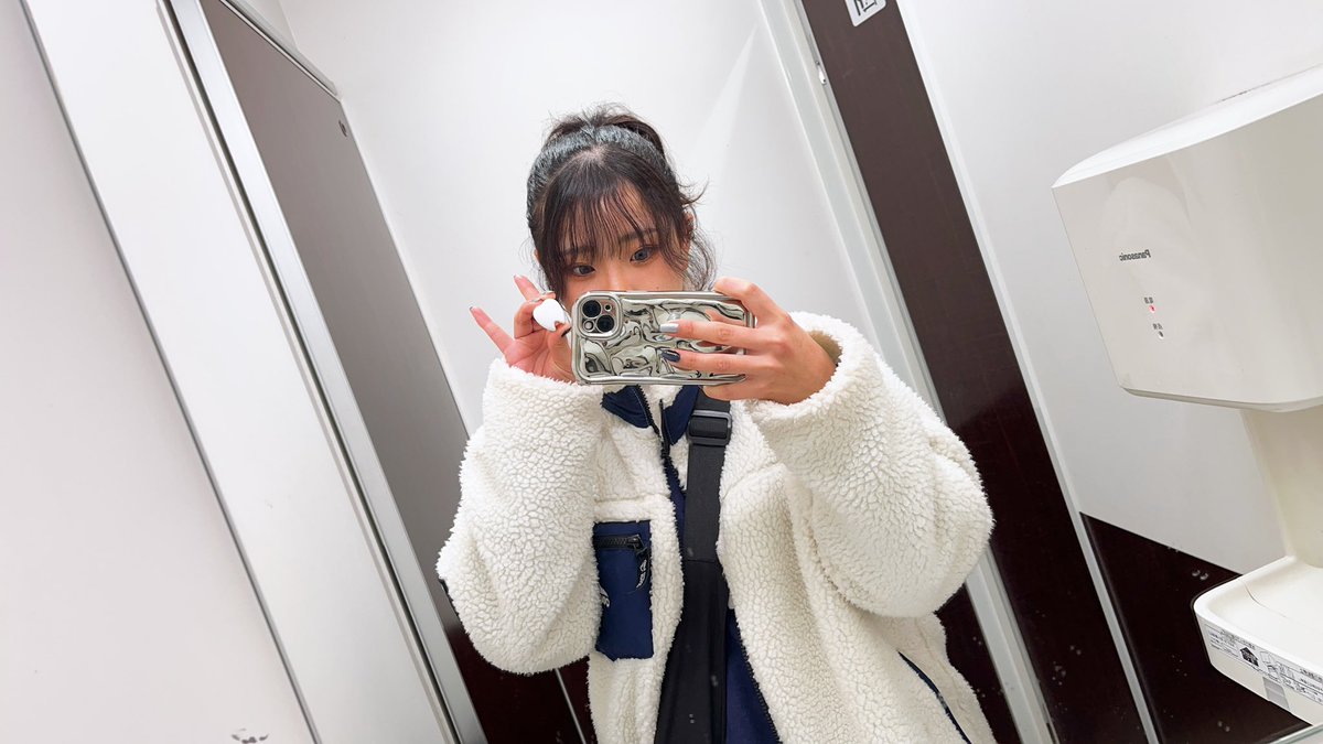 miku_dada's tweet photo. 帰省してまずした事。
親知らず抜きました🦷
親知らず握ってnew neil💅
#抜歯 #newneil #ジェルネイル #マグネットネイル https://t.co/prJY5Wvpw3