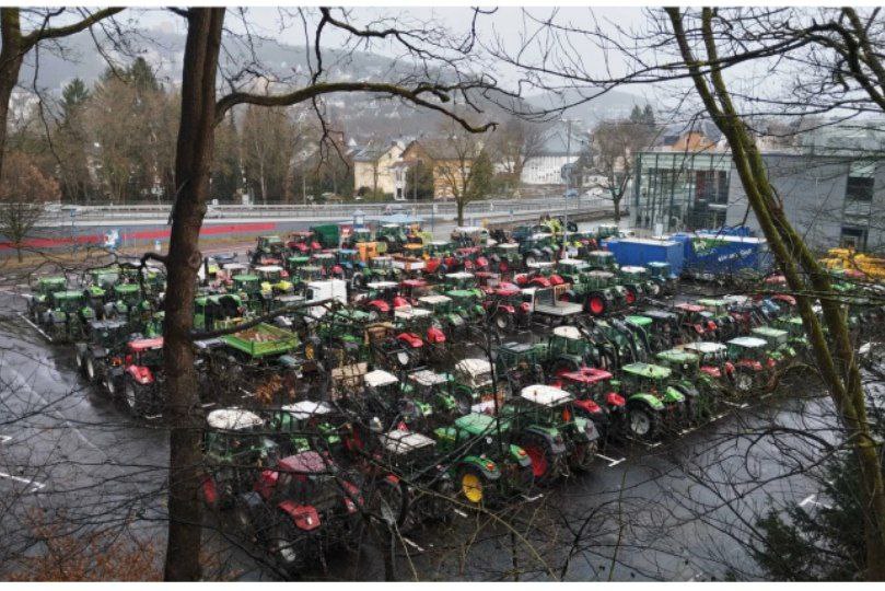 boxessereturns's tweet image. 29.12.23 – Siegen.

Azioni in corso in tutta la Germania 

Oggi si va a tutto gas