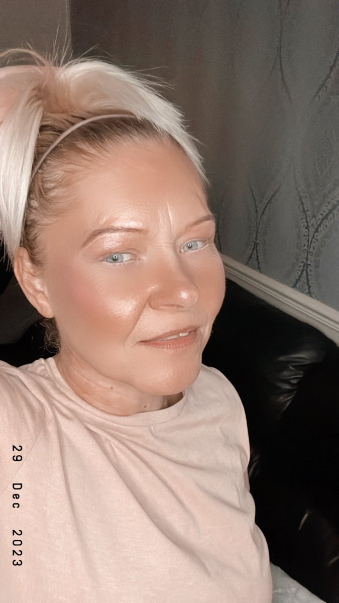 LittleSazzles's tweet photo. Of course you’ve missed me right? 😘 https://t.co/wyZ7j3eEvJ
