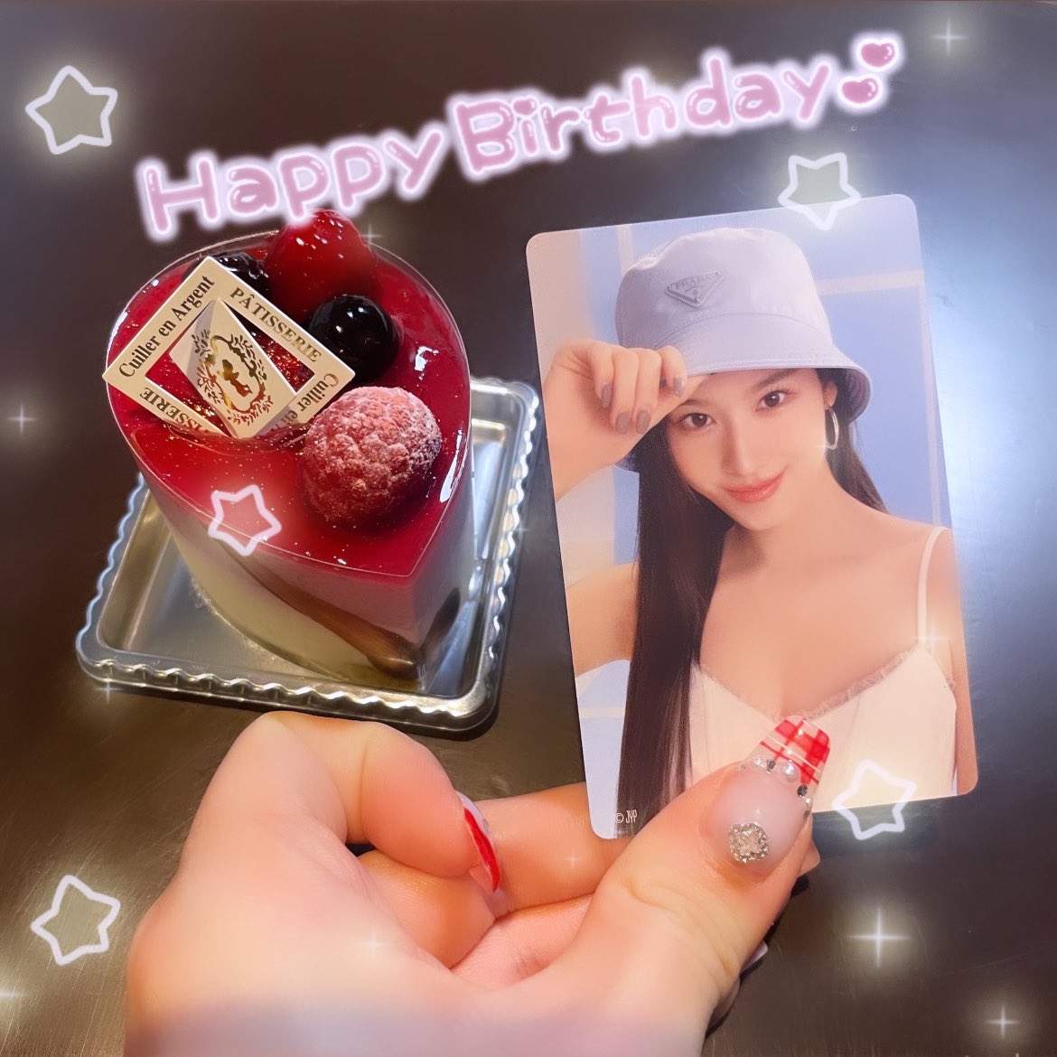 sayaonce's tweet photo. ささやかながら誕生日🆗💜サナちゃんが好きなベリーで💘㊗️㊗️あらためておめでとうございました！世界一幸せな女の子でずっといてほしい🥺❄️ https://t.co/3toLCem560