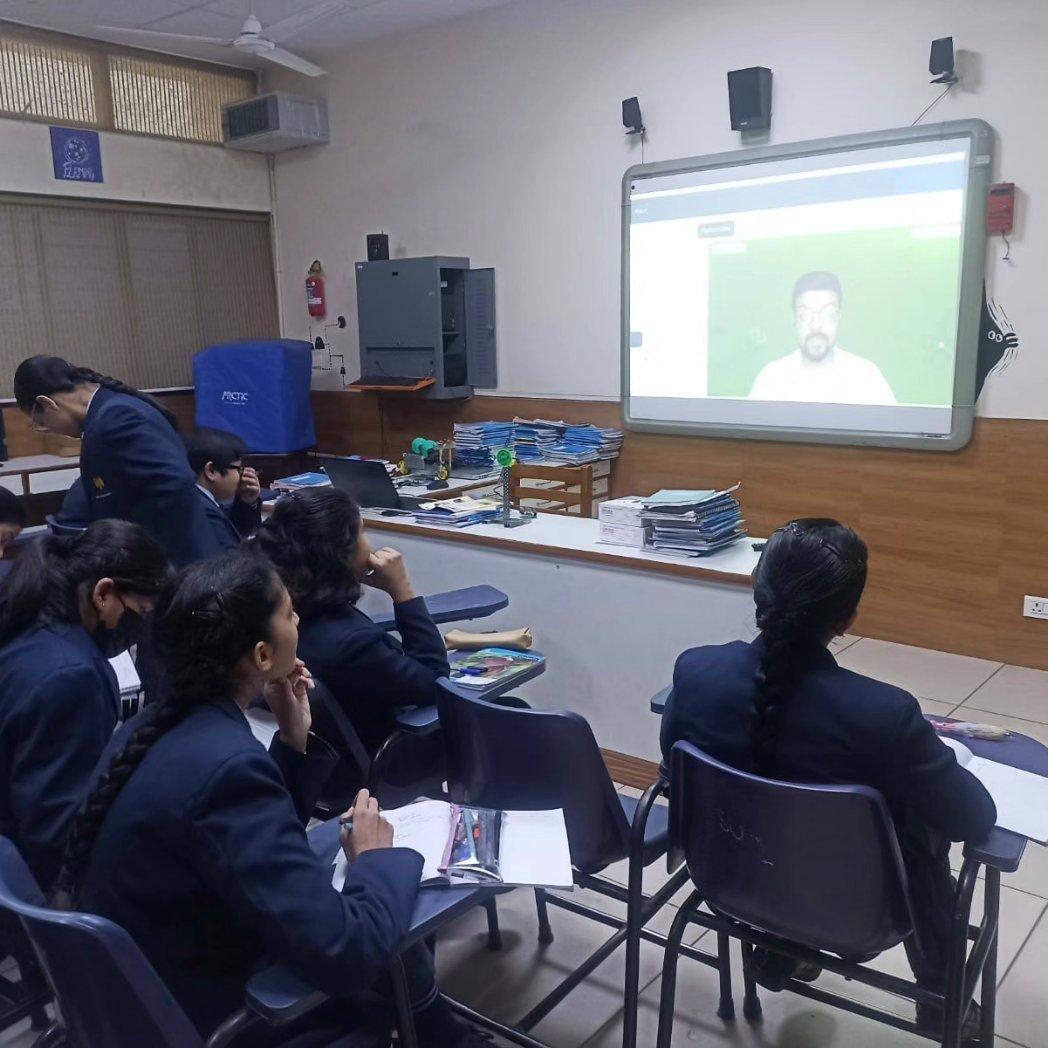 stemrobo's tweet photo. STEMROBO is making strides toward providing #STEM, #AI, and #Robotics #education to #students in all cities. 
For more details -
Contact- 1800120500400

#STEMeducation #tinkerorbit #aiconnect #robotics #AI #robotics #21stcenturyskills #technologyeducation #school #schoolteacher https://t.co/H2Cvv99HX6