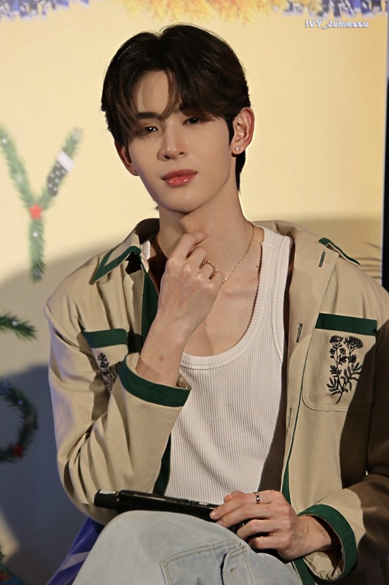 Rochelimit0108's tweet photo. 𝟐𝟑.𝟏𝟐.𝟐𝟗🤍

#NetJames 
#JamesSu
#พี่เจตคนกลางFinalEP

@Jamessu_w https://t.co/rXnewLGajz