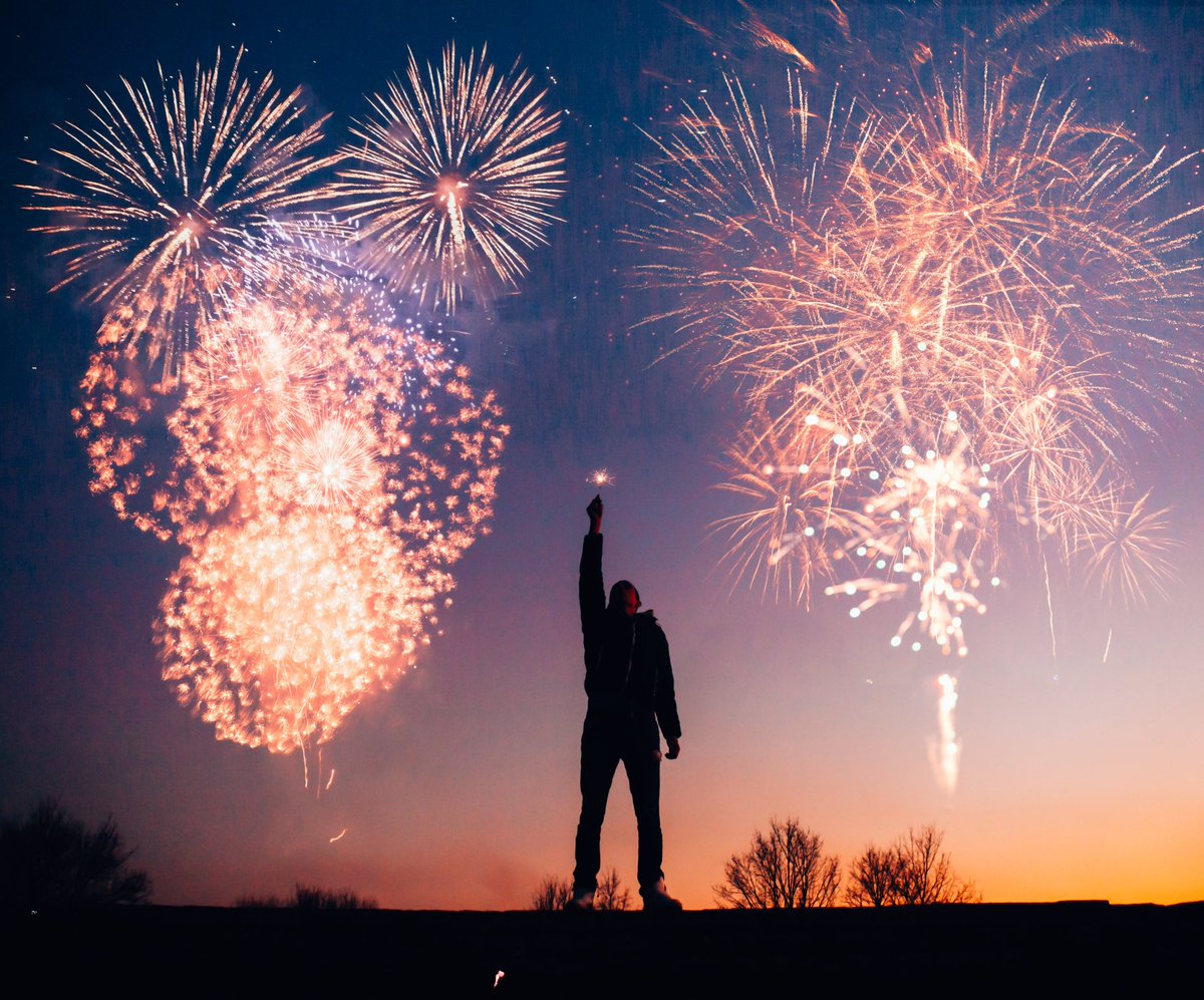 NikaTimeApp's tweet photo. 🎉New Year, New Goals! Embrace 2023 by mastering time management with NikaTime.

Track time to identify distractions, align daily tasks with your long-term goals and stay motivated.

Use NikaTime as your coach integrated with Teams or Slack to achieve your New Year resolutions! https://t.co/boYP195RQl