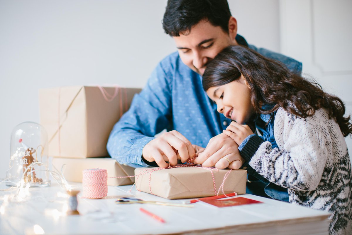 During the holiday season, give the little ones in your life the gift of a strong heart.
The American Heart Association’s checklist — Life’s Essential 8 for Kids™ — is the perfect place to start creating healthy habits: bit.ly/3H1RXhi 

#ImproveMoreLives #HeartHealth