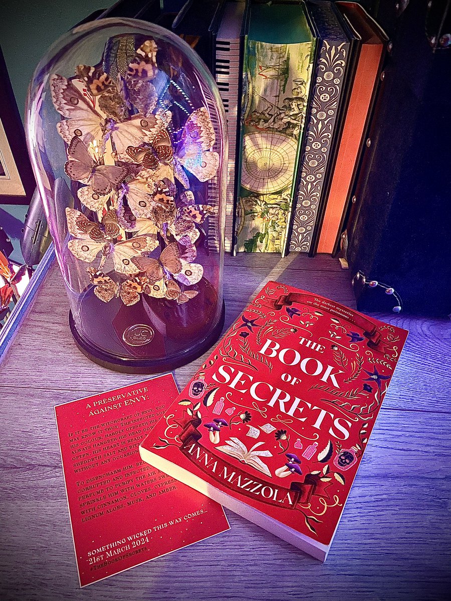 💀 #TheBookofSecrets by @Anna_Mazz is unflinchingly sharp, beguiling, spellbinding, and pitch-black dark which will hold you firmly within its grasp. My final read for 2023 is a triumph! Bravo Anna! This beauty publishes March by @orionbooks #BookTwitter #booktwt 💀