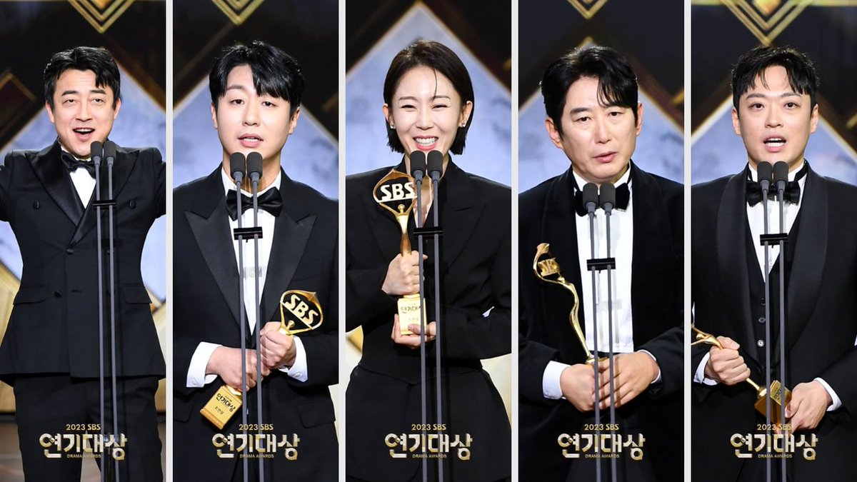 #2023SBSDramaAwards 'Supporting Actor Award' Winners:

1. #JangHyukJin 
2. #BaeYuRam 
3. #SonJiYoon
4. #KimWonHae 
5. #JungSoonWon 
6. #SeoJeongYeon

#장혁진 #배유람 #손지윤 #김원해 #정순원 #서정연 #2023SBS연기대상