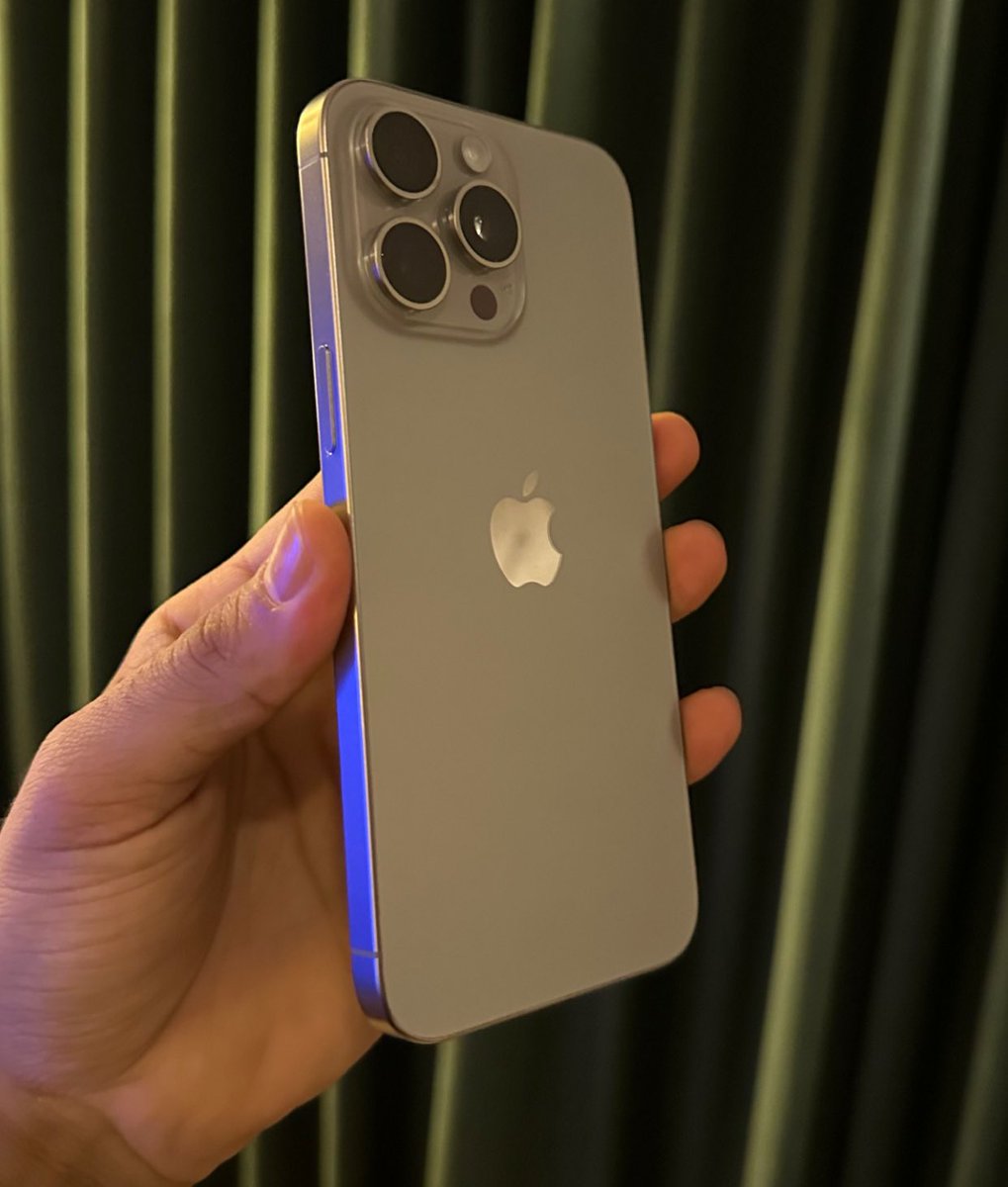 MrSaa3d's tweet photo. بنسوي سحب على ايفون 15 Pro 

هدية لكم من @stcplay 

بالتغريدة الجايه بحط لكم الطريقه وبسيطه جداً 🎁😍 فالكم التوفيق https://t.co/3UIypwmiFh