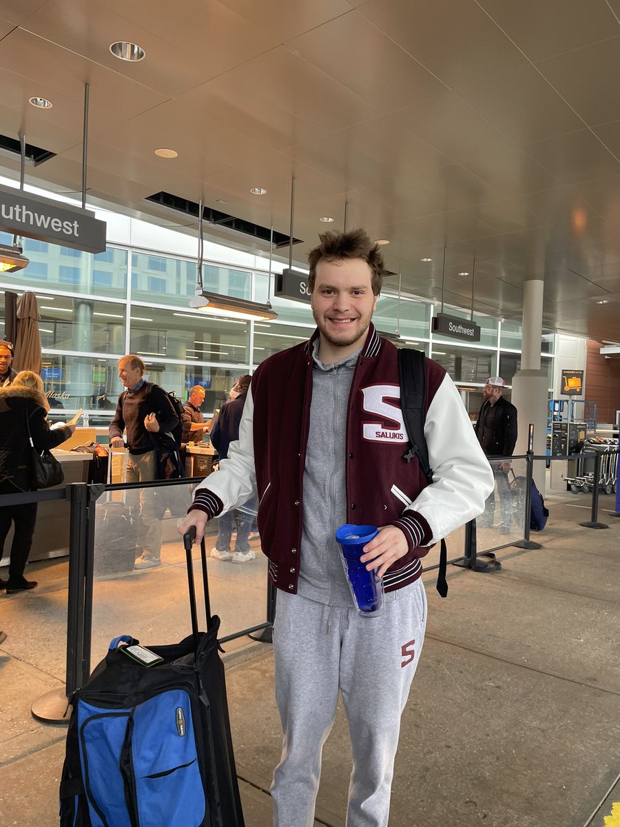 lauraandjohn1's tweet photo. And he is off to Arizona for his training trip!  Enjoy @Ian_C_Marshall!   @SIU_SwimDive https://t.co/MpqDCHaBPj