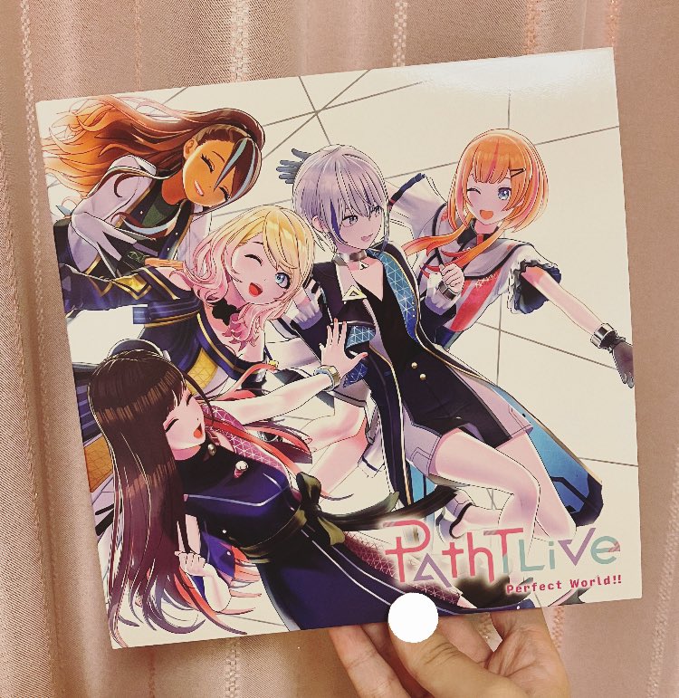 32323232____'s tweet photo. ジャケかわいくてずっと眺めちゃう
Perfect World! 大好きなんだ〜🫶🏻
カードはリズちゃんが来てくれましたかわよよよ🕊
#PathTLive https://t.co/vBgsrc5pQw